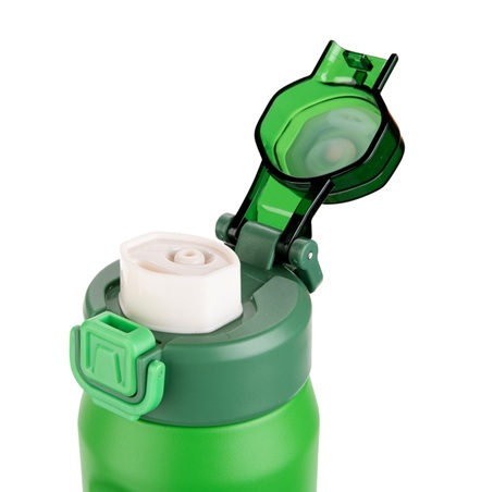 Capacidade ideal de 550ml para manter o peso leve e a hidratação em dia. Garrafa térmica de 23,9cm de altura ao lado de um celular.